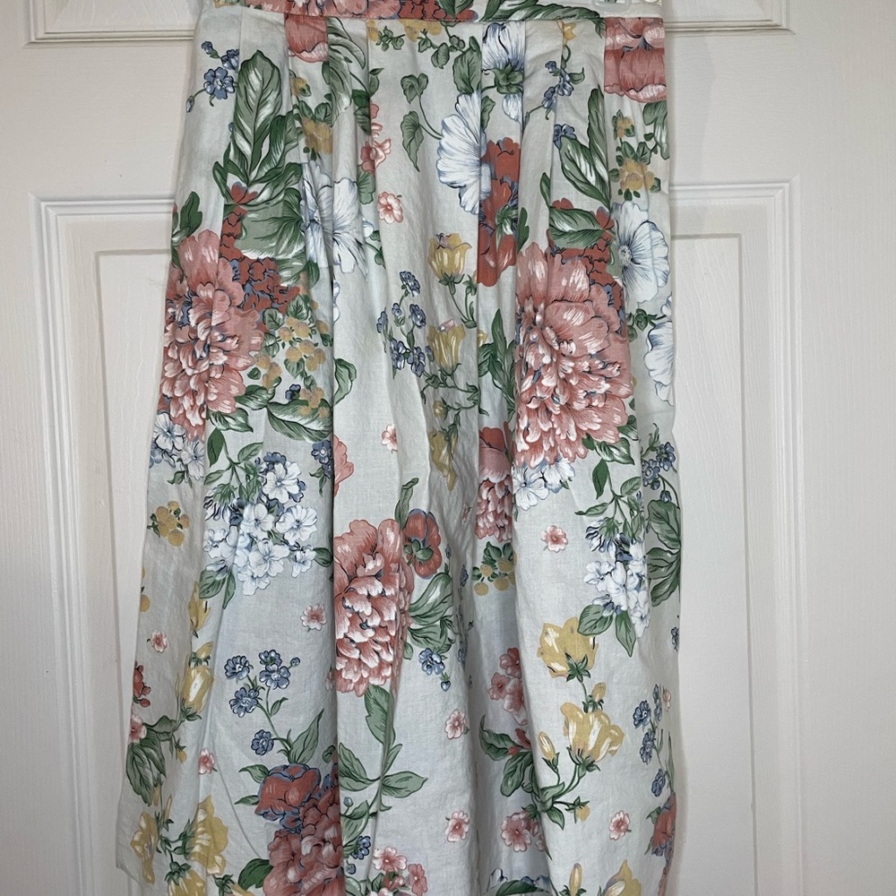 Floral Women's Skirt with pockets